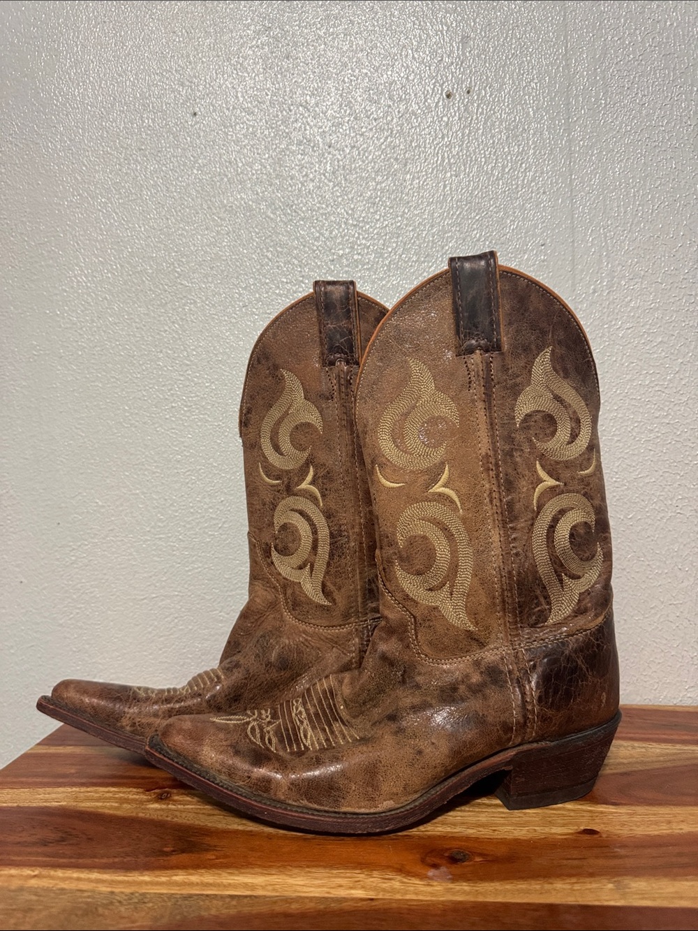 Justin Bent Rail Cowgirl Boots Puma Tan Distressed Leather Snip Toe Western 8 B - Picture 5 of 8